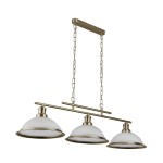 Lampa wisząca 3-punktowa w kolorze antycznego mosiądzu z trzema szklanymi kloszami o półkulistym kształcie. Produkt zawieszony na metalowej konstrukcji z łańcuchem. Ujęcie frontalne, podkreślające elegancki design i detale wykonania.