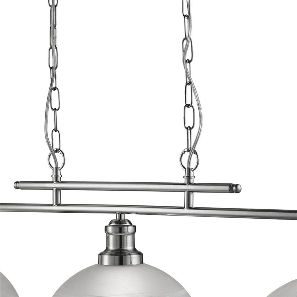 Lampa wisząca Bistro 3-punktowa w satynowym srebrze, z trzema okrągłymi kloszami. Ujęcie z boku, zawieszona na łańcuchach. Elegancki design z metalowymi detalami, idealna do nowoczesnych wnętrz.