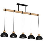 Lampa wisząca Erik 5-punktowa z czarnymi kloszami i naturalnym drewnianym elementem. Ułożona poziomo, zawieszona na czarnych przewodach, z pięcioma lampami w równych odstępach. Klosze mają zaokrąglony kształt i metaliczny wykończenie.