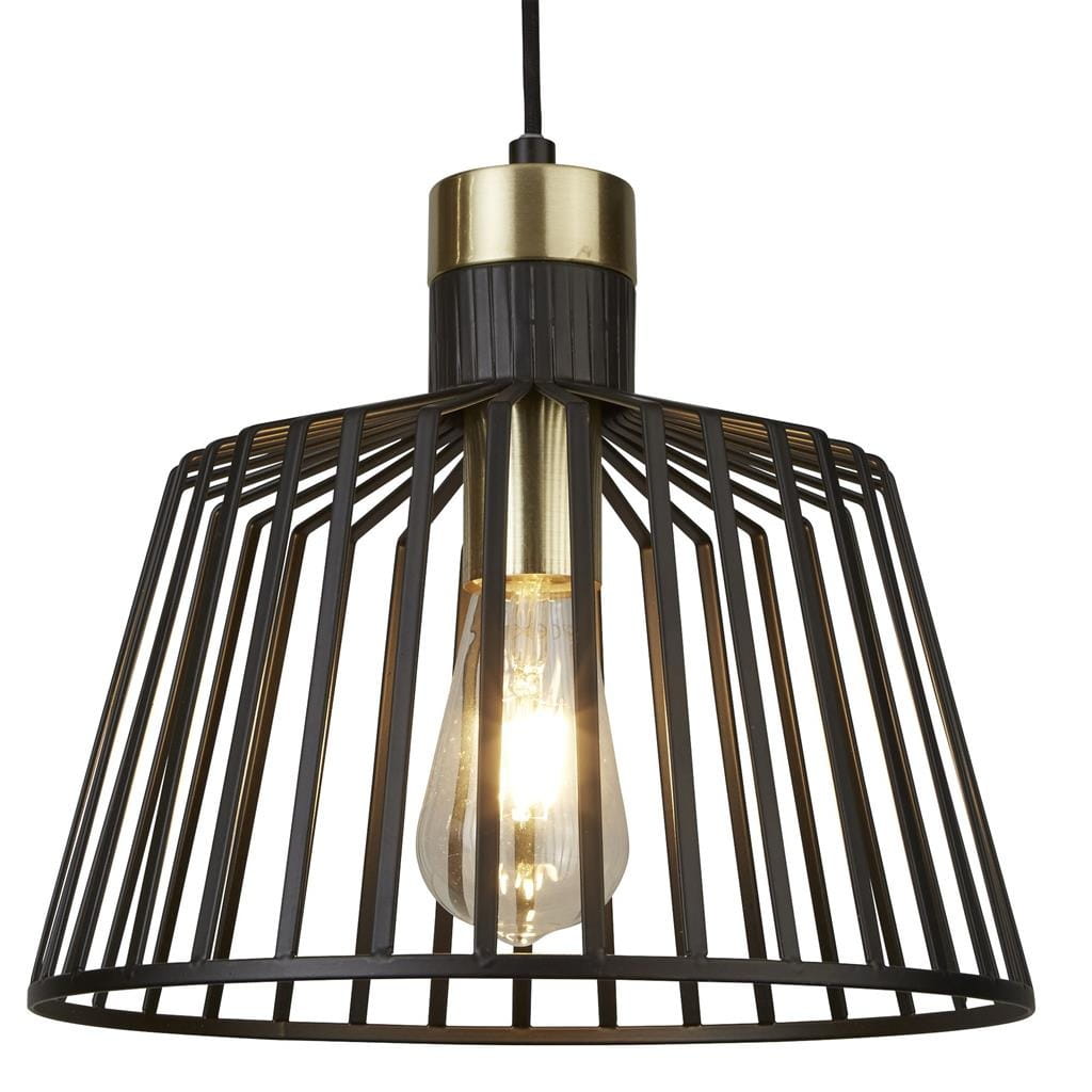 Czarna lampa wisząca Bird Cage 1-punktowa z metalowym kloszem w formie siatki, w kolorze czarnym z mosiężnymi detalami. Widoczna żarówka w środku, zawieszona na cienkim kablu. Idealna do nowoczesnych wnętrz.