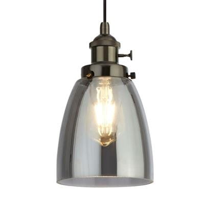 Lampa wisząca Camden 1-punktowa w kolorze czarnym z przydymionym kloszem. Klosz ma elegancką, zaokrągloną formę, a w środku znajduje się żarówka. Wisi na cienkim przewodzie, z metalowym mocowaniem. Idealna do nowoczesnych wnętrz.