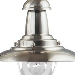 Lampa wisząca Fisherman D32 w kolorze satynowego srebra, z metalową podstawą i kloszem w formie szklanej bańki. Ujęcie z góry, pokazujące detal mocowania i kształt lampy, idealna do nowoczesnych wnętrz.
