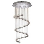 Lampa wisząca 5-punktowa w kolorze chromu, z dekoracyjnymi kulkami, zawieszona na cienkich linkach w spiralnym układzie. Widoczna okrągła podstawa mocująca. Elementy szklane odbijają światło, tworząc efektowną iluminację.