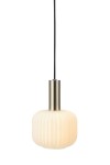 Lampa wisząca Sober D15 w kształcie okrągłym z białego, żebrowanego szkła, z metalowym, stalowym uchwytem. Zawieszona na cienkim czarnym przewodzie, w pozycji pionowej. Idealna do nowoczesnych wnętrz.
