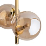 Lampa sufitowa Estera 2-punktowa w złotym kolorze. Dwa szklane klosze w odcieniu bursztynowym z widocznymi żarówkami. Metalowy stelaż w złotej tonacji, z prostym, eleganckim wykończeniem. Ujęcie z przodu, ukazujące detale lampy.