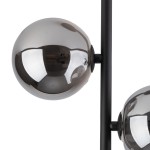 Lampa sufitowa Estera 2-punktowa w kolorze czarnym z dwoma szklanymi kloszami w odcieniu szaro-srebrnym. Klosze mają okrągły kształt i błyszczącą powierzchnię, zamontowane na prostym, czarnym stelażu.