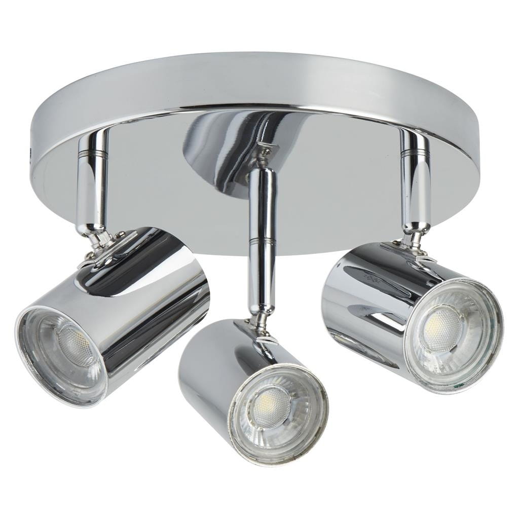 Trzypunktowa lampa sufitowa Rollo LED w chromowanej obudowie. Okrągła podstawa z metalicznym wykończeniem, trzy reflektory o okrągłym kształcie, skierowane w różnych kierunkach. Lampa montowana na suficie, idealna do nowoczesnych wnętrz.