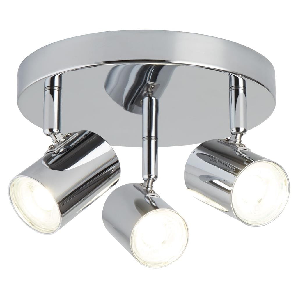 Rollo LED lampa sufitowa 3-punktowa w chromowanej obudowie, z trzema okrągłymi reflektorami. Ujęcie z dołu, ukazujące mocowanie na okrągłej podstawie. Reflektory skierowane w różnych kierunkach, emitujące jasne światło.