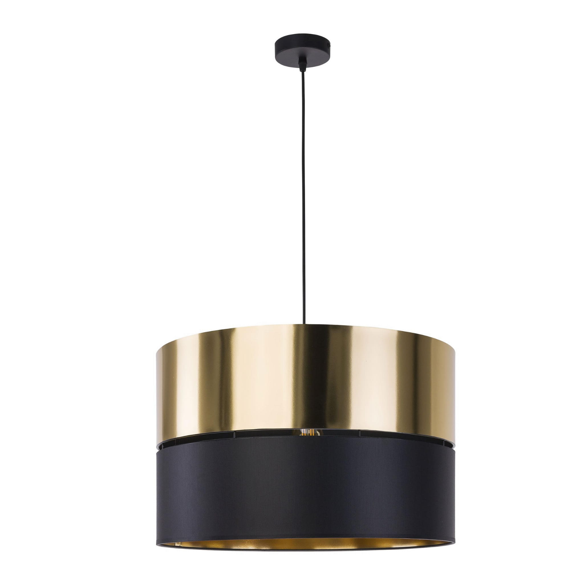 Lampa wisząca Hilton 1-punktowa, w kolorze czarnym i złotym, o okrągłym kształcie. Zawieszona na cienkim czarnym kablu, z metalowym kloszem w połyskującej złotej i matowej czarnej powierzchni, w ujęciu frontalnym.