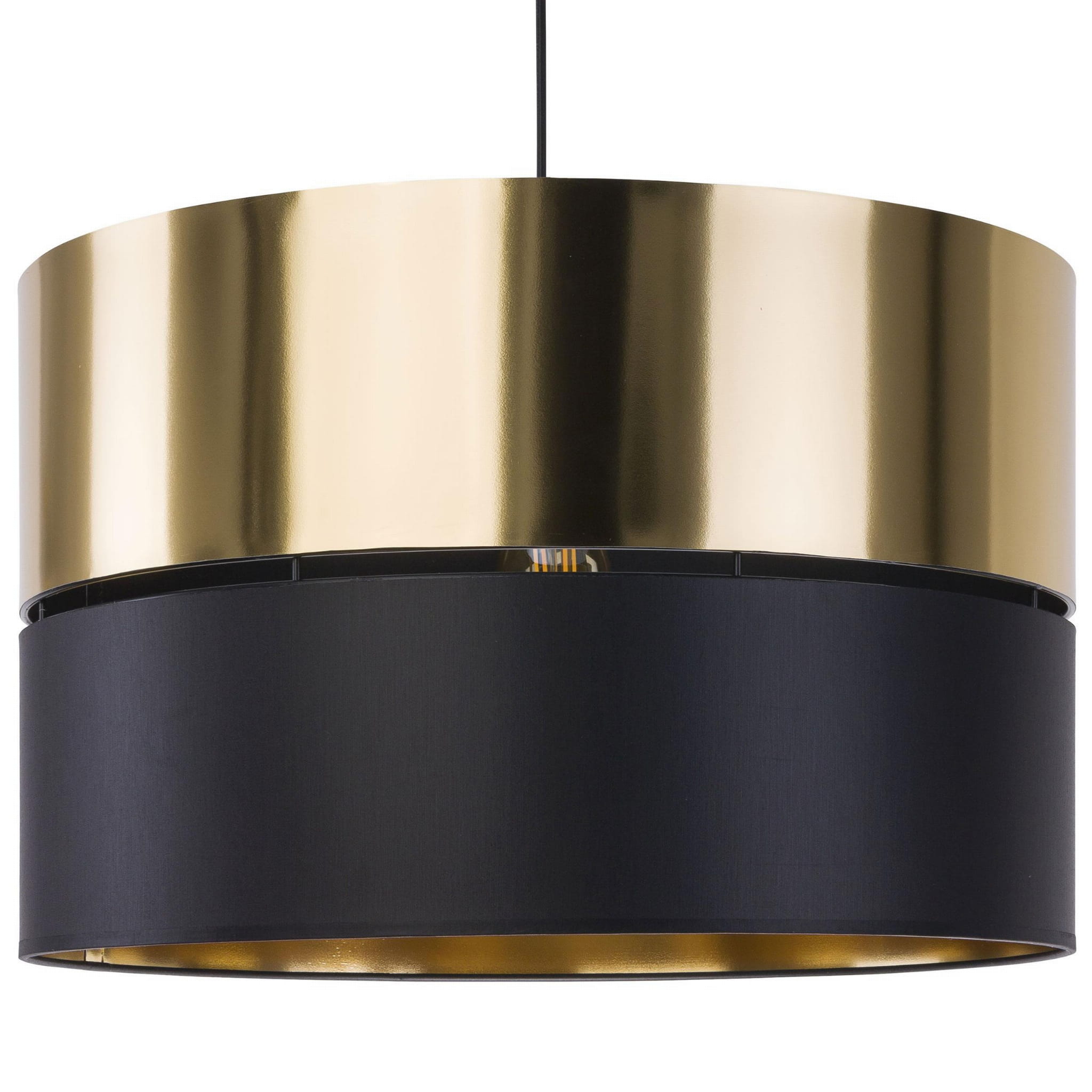 Lampa wisząca Hilton 1-punktowa, z okrągłym kloszem w kolorze czarnym i błyszczącej złotej dekoracji. Ujęcie z dołu, pokazujące górną część lampy oraz wewnętrzną złotą powłokę. Klosz wykonany z metalu, o prostej, nowoczesnej formie.