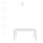 Oslo kinkiet 1-punktowy w białej obudowie z opalowym kloszem, zamontowany na ścianie, widoczny z góry. Tło proste, bez dodatkowych elementów, co podkreśla minimalistyczny design lampy.