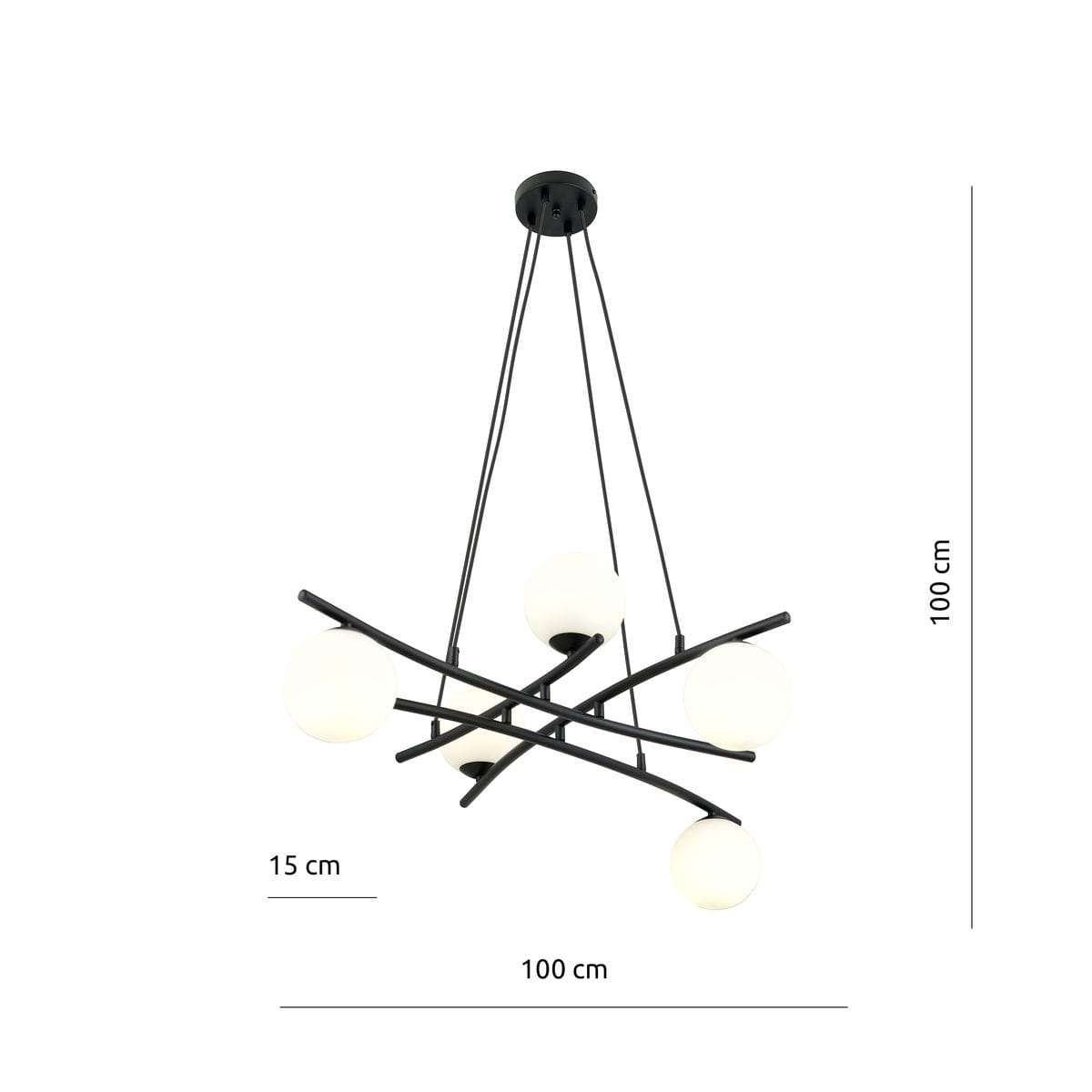 Lampa wisząca Essa 5-punktowa w kolorze czarnym z opalowymi kloszami. Produkt ma nowoczesny, geometryczny kształt z pięcioma okrągłymi źródłami światła na czarnych ramionach. Wymiary: wysokość 100 cm, szerokość 100 cm, głębokość 15 cm.