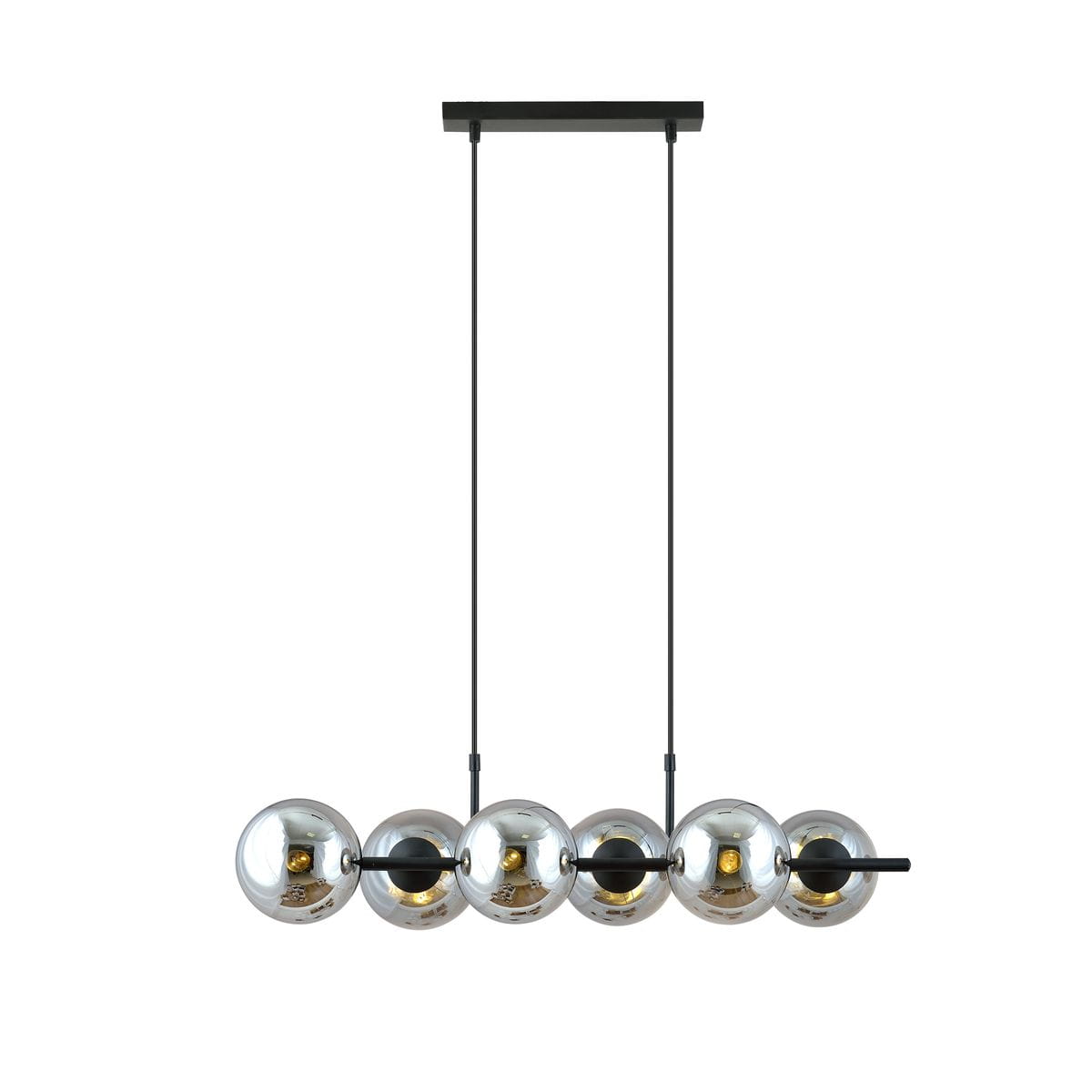 Lampa wisząca Rory z sześcioma kulistymi kloszami w kolorze czarnym i grafitowym, zawieszona na dwóch cienkich linkach. Klosze mają lustrzaną powierzchnię, co nadaje nowoczesny wygląd. Ułożona poziomo, montowana do sufitu.