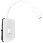 Kinkiet LED 2-punktowy w białym kolorze z elastycznym ramieniem. Posiada dwa gniazda oraz port USB. Ujęcie z boku, produkt zamontowany na ścianie, widoczna prostokątna obudowa z gniazdami.