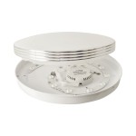 Plafon Bravo LED D25 w kolorze białym i chromowanym, z widocznym wnętrzem, w kształcie okrągłym, z diodami LED i oznaczeniem IP44. Ujęcie z góry, pokazujące montaż i detale techniczne.