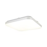 Plafon LED Ajax D26 w kolorze białym z chromowanymi detalami, o kwadratowym kształcie. Posiada gładką, matową powierzchnię oraz subtelne, zaokrąglone krawędzie. Źródło światła o mocy 11W i temperaturze barwowej 4000K. Zainstalowany w pozycji wiszącej.
