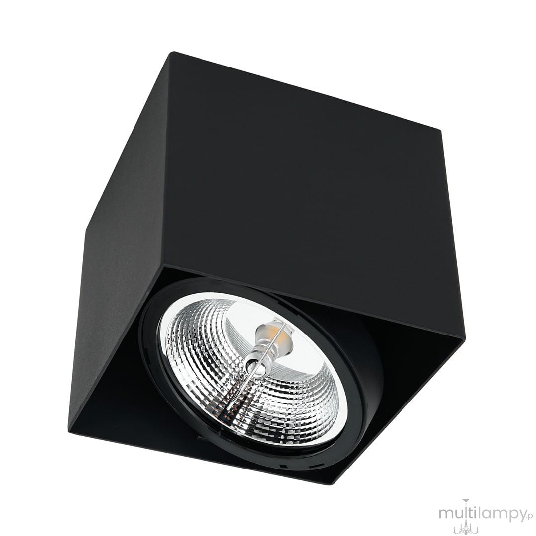 Czarna lampa sufitowa Plaza 1-punktowa, w formie kwadratowej, z błyszczącym reflektorem. Ujęcie z boku, ukazujące lampę w pozycji zamontowanej, z widocznym źródłem światła w środku. Elegancki design, idealna do nowoczesnych wnętrz.