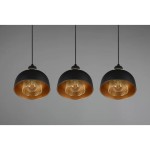 Lampa wisząca Punch 3-punktowa w kolorze czarnym. Okrągłe klosze zewnętrznie czarne, wewnętrznie miedziane. Ułożona poziomo, zawieszona na czarnych kablach. Widoczne żarówki z siatkowym wzorem, tworzące nowoczesny efekt świetlny.