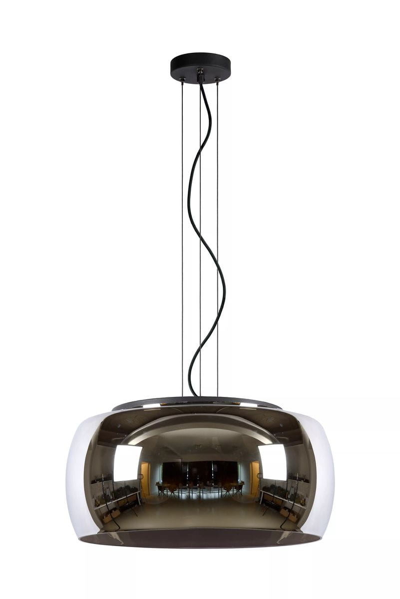 Lampa wisząca Olivia D50 w kolorze czarnym z trzema punktami świetlnymi. Posiada zaokrąglony klosz w metalicznym, połyskującym wykończeniu oraz czarny kabel, zawieszona na okrągłym mocowaniu sufitowym.