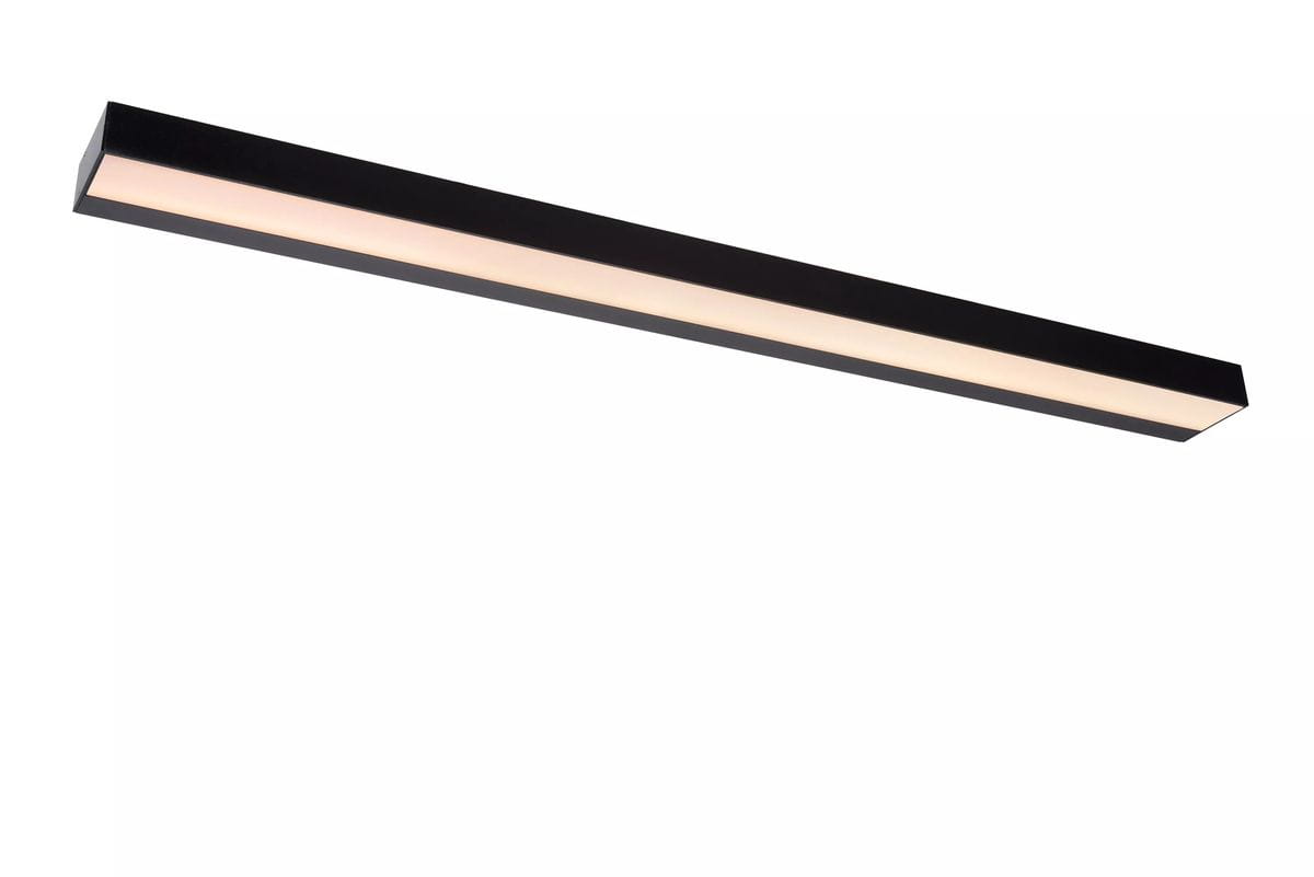 Czarny kinkiet LED IP44 Alexa, prostokątny, z jednopunktowym źródłem światła, zamontowany poziomo. Posiada matowy klosz w jasnym odcieniu, wykonany z metalu. Ujęcie frontalne na jednolitym tle.