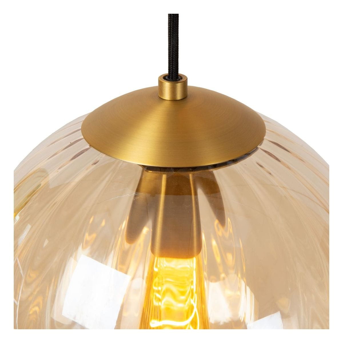 Lampa wisząca Monsaraz 4-punktowa w kolorze czarnym i multikolorowym. Szklany klosz w odcieniu bursztynowym z falowanym wzorem, metalowy złoty detal u góry, czarny przewód. Idealna do nowoczesnych wnętrz.