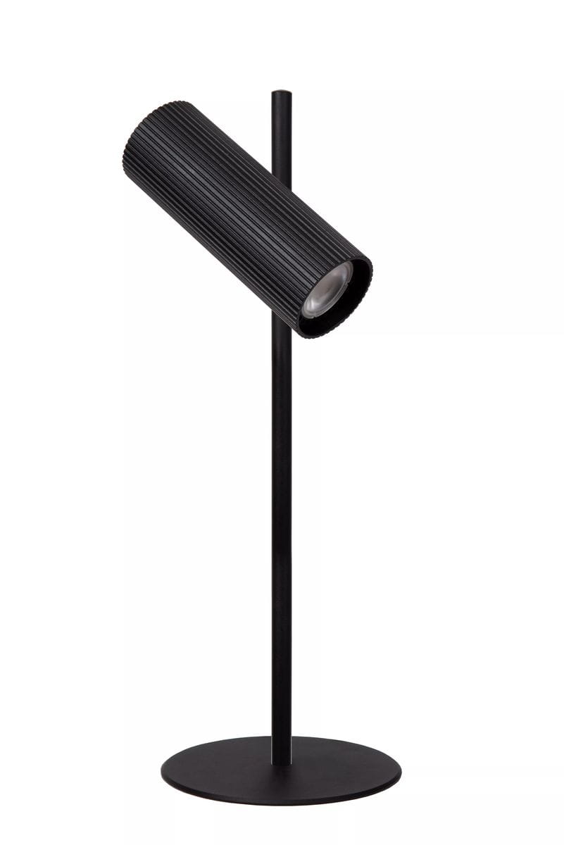 Lampa stołowa Clubs 1-punktowa w kolorze czarnym. Posiada cylindryczny klosz z rowkowaną fakturą, zamontowany na prostym, okrągłym stelażu. Kąt ujęcia z boku ukazuje unikalny kształt klosza oraz stabilną podstawę.