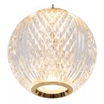 Lampa wisząca Cintra LED 3-punktowa, złota i transparentna. Okrągła, kryształowa czasza z diamentowym wzorem, umieszczona na złotej podstawie. Zawieszona w górnej części, emituje ciepłe światło, idealna do nowoczesnych wnętrz.