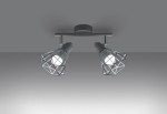 Lampa sufitowa Artemis 2-punktowa w kolorze białym. Dwa spoty o geometrycznych kloszach w kształcie diamentu, zamocowane na metalowej listwie. Klosze skierowane są w dół, emitując jasne światło. Ujęcie z góry, na jednolitym tle.