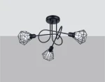 Czarna lampa sufitowa 3-punktowa Artemis SL.1109 z metalową konstrukcją w geometrycznym wzorze. Ujęcie z góry, prezentujące trzy klosze w kształcie diamentów, zwisające na zakrzywionych przewodach. Tło w jasnoszarym odcieniu.