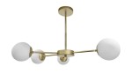 Lampa sufitowa Mati 4-punktowa w kolorze mosiężnym, z czterema okrągłymi kloszami z białego szkła. Ujęcie frontalne, produkt zawieszony, z centralnym mocowaniem i ramionami rozciągającymi się w różnych kierunkach.