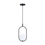 Czarna lampa wisząca Cordel 1-punktowa z okrągłym, matowym kloszem. Lampa zwisa na cienkim przewodzie z okrągłej podstawy sufitowej, w minimalistycznym stylu, idealna do nowoczesnych wnętrz.