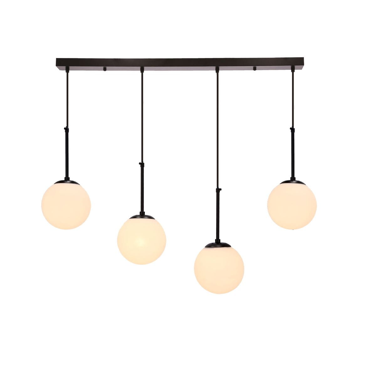 Czarna lampa wisząca Pompei z czterema okrągłymi kloszami z białego szkła, zawieszona na prostokątnej, metalowej podstawie. Klasyczny design, idealna do nowoczesnych wnętrz. Klosze mają matową fakturę, a całość utrzymana w minimalistycznym stylu.