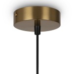Mosiężna lampa wisząca 6-punktowa z okrągłym, matowym stropem. Widoczny czarny kabel łączący z sufitem. Kąt ujęcia: z dołu. Tło białe, co podkreśla elegancję materiału.