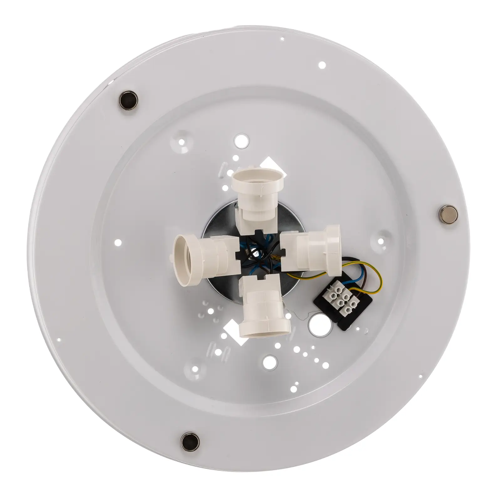 Plafon Bilbao D60 w kolorze czarnym z czterema gniazdami na żarówki, widok od spodu. Wykonany z metalu, z białymi elementami montażowymi. Zawiera kabelki i mocowanie. Idealny do oświetlenia wnętrz.