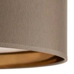 Plafon Bilbao D60 w kolorze beżowym, z czterema punktami świetlnymi. Przykład tekstylnej struktury klosza z widoczną złotą wewnętrzną powłoką. Ujęcie z bliska, ukazujące detale wykończenia.