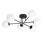 Lampa sufitowa Roma 6-punktowa w kolorze czarnym z opalowymi kloszami. Posiada sześć okrągłych, białych kloszy zamocowanych na cienkich, czarnych ramionach. Montaż sufitowy, widok z dołu.