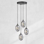 Lampa wisząca Astral 4-punktowa w kolorze czarnym i grafitowym. Cztery szklane klosze w kształcie owalu zawieszone na cienkich linkach. Metalowy sufitowy uchwyt w kolorze czarnym. Produkt zawieszony w pozycji pionowej, na jasnym tle.