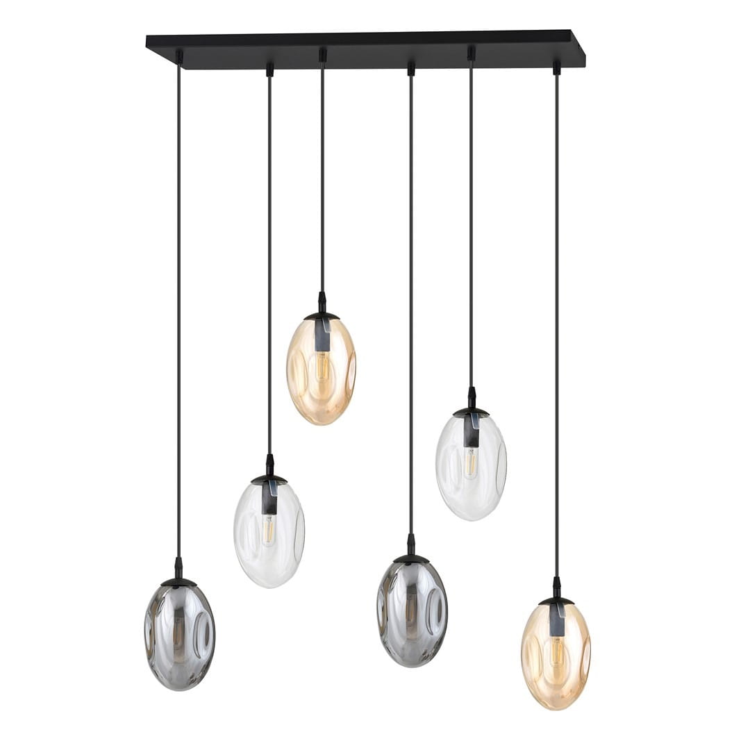 Lampa wisząca Astral 6-punktowa w kolorze czarnym z multikolorowymi kloszami w kształcie elipsy, zawieszona na cienkich linkach. Klosze wykonane z przezroczystego i kolorowego szkła, umieszczone na prostokątnej podstawie.