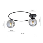 Lampa sufitowa Sopra 2-punktowa w kolorze czarnym i grafitowym. Posiada dwa okrągłe klosze o średnicy 14 cm, zawieszone na metalowej ramie o długości 47 cm. Wysokość lampy wynosi 20 cm. Idealna do nowoczesnych wnętrz.