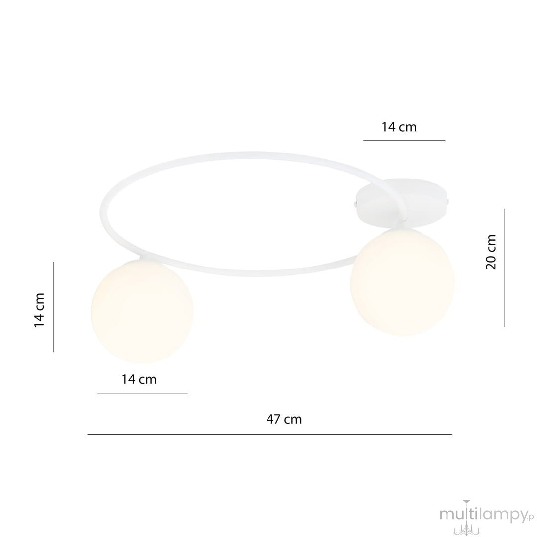 Lampa sufitowa Sopra 2-punktowa w kolorze białym z opalowymi kloszami. Okrągła podstawa o średnicy 14 cm, dwa klosze o średnicy 14 cm, wysokość całkowita 20 cm, szerokość 47 cm, nowoczesny design.