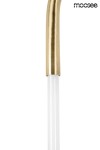 Złota lampa wisząca Puzo S LED, jednopunktowa, z metalowym, szczotkowanym wykończeniem oraz białym kloszem. Produkt ukazany z bliska, z widocznym zaokrąglonym uchwytem oraz prostokątnym źródłem światła. Tło proste, białe.