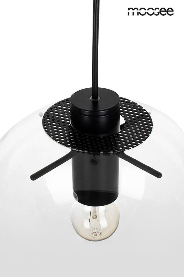 Lampa wisząca Sandra 30, czarna, 1-punktowa, z metalowym, perforowanym elementem mocującym oraz przezroczystą kloszem, widoczna z góry. Żarówka umieszczona w centralnej części. Kabel w kolorze czarnym.