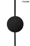 Czarny kinkiet LED Shadow 2 Close z dwoma punktami świetlnymi. Okrągła czasza w matowym wykończeniu, umocowana na smukłym ramieniu. Prosty, nowoczesny design, idealny do minimalistycznych wnętrz. Ujęcie frontalne.