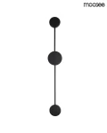 Czarny kinkiet LED Shadow 2 Close z dwiema okrągłymi głowicami, umieszczony na cienkiej, prostokątnej podstawie. Ujęcie frontalne, produkt wiszący, minimalistyczny design.