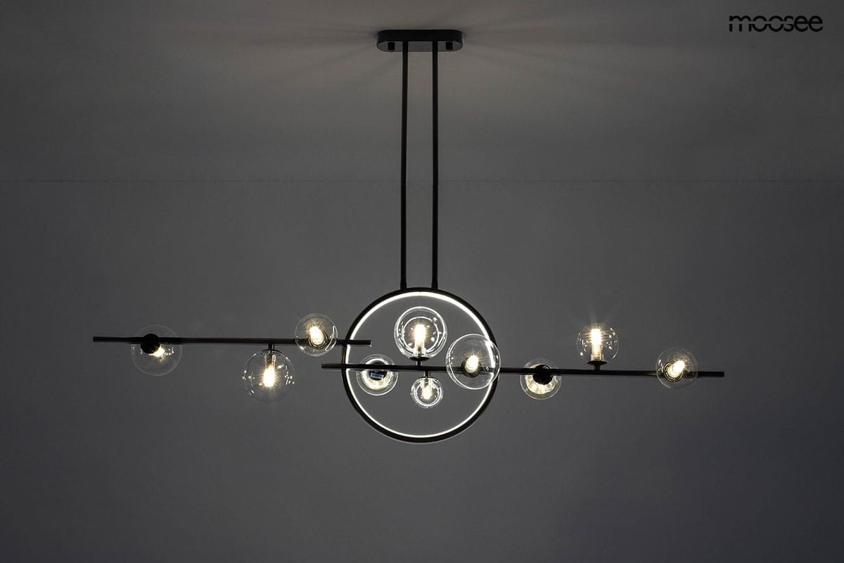 Czarna lampa wisząca Alure Line 120 LED z 11 punktami świetlnymi, z metalowym stelażem i okrągłym elementem w centralnej części. Klosze w formie szklanych kul, montowana sufitowo, w nowoczesnym stylu. Ujęcie z góry.