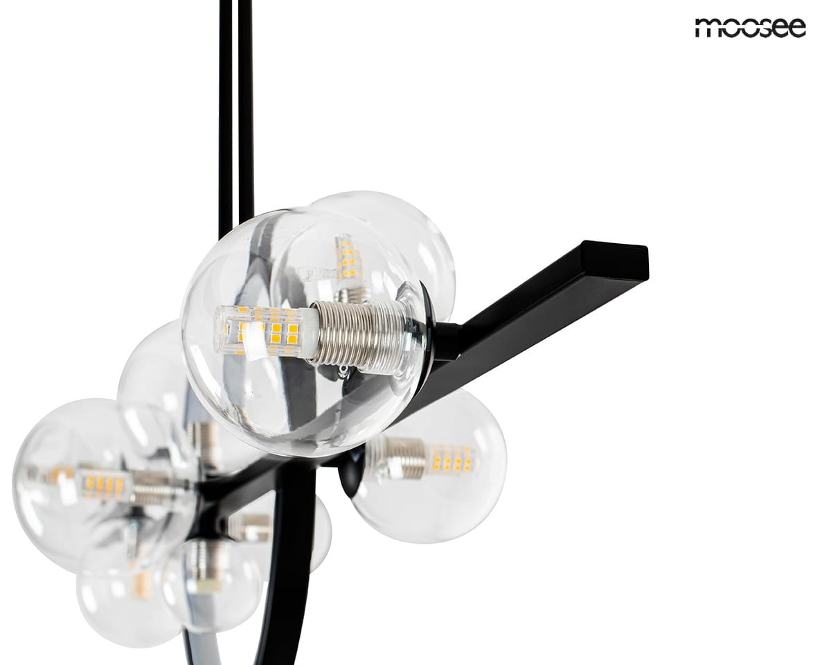 Czarna lampa wisząca Alure Line 120 LED z 11 punktami świetlnymi. Oświetlenie składa się z przezroczystych kloszy z żarówkami LED. Produkt zawieszony, widoczny z bliska, ukazuje detale konstrukcji i materiałów.
