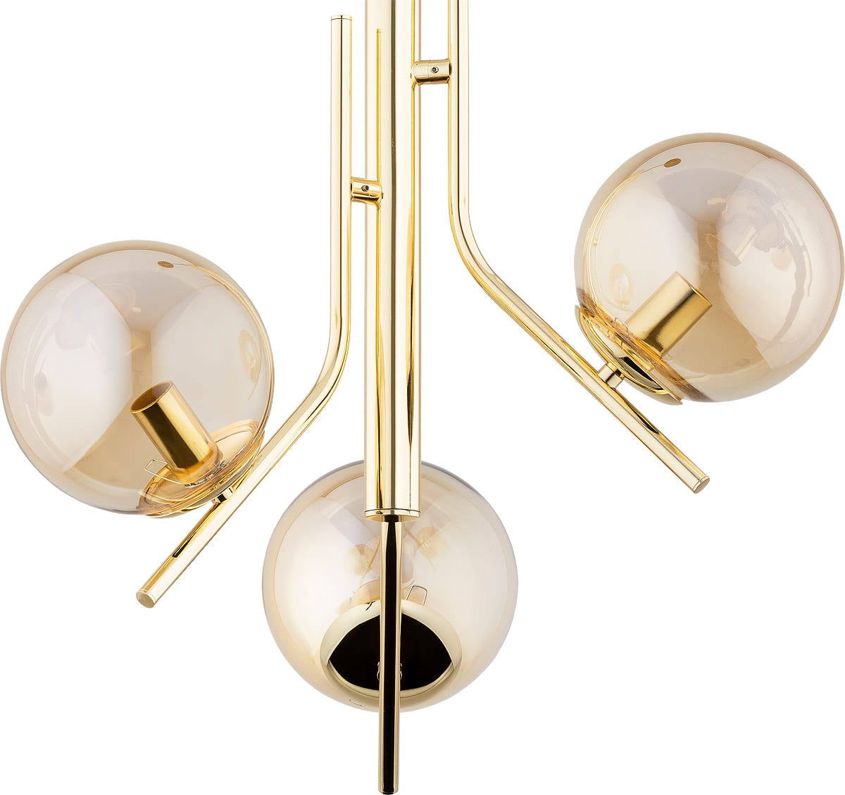 Lampa wisząca Estel 3-punktowa w kolorze złotym. Posiada trzy kuliste klosze w odcieniu przezroczystego brązu, umieszczone na smukłych, złotych ramionach. Ujęcie z góry, eksponujące detale konstrukcji i kształt kloszy.