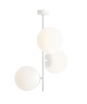 Lampa sufitowa Fin M w kolorze białym z trzema okrągłymi kloszami. Ułożona pionowo, z metalowym stelażem. Klosze wykonane z matowego szkła, emitujące miękkie światło. Prosty design, idealna do nowoczesnych wnętrz.