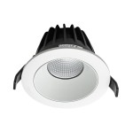 Oprawa do zabudowy Rezzo D11 LED 4000K w białej obudowie, z okrągłym kloszem i wypukłą powierzchnią wewnętrzną. Widok z góry, z montażowymi uchwytami po bokach. Elementy chłodzące na tylnej części. Idealna do oświetlenia wnętrz.