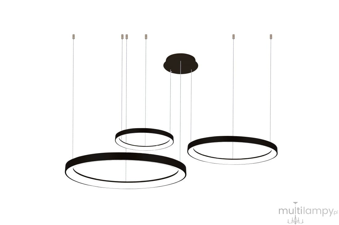 Czarna lampa wisząca LED Agnes 38+58+78 z trzema okrągłymi elementami o różnej średnicy, zawieszona na cienkich linkach. U góry znajduje się okrągła podsufitka. Produkt prezentuje nowoczesny design, idealny do stylowych wnętrz.